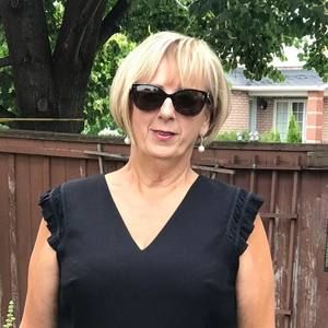 Meet your Posher, Cynthia